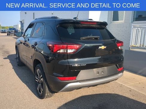 Used 2023 Chevrolet TrailBlazer LT FWD image 4