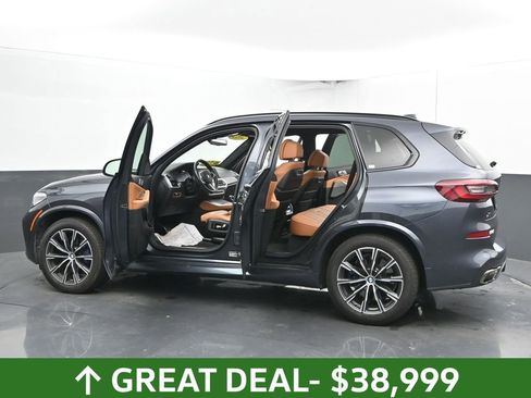 Used 2022 BMW X5 M50i image 56