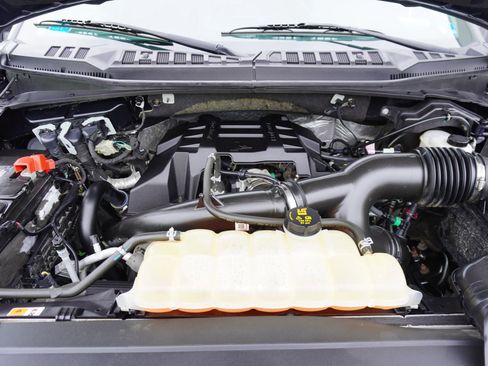 Used 2018 Ford F150 XL w/ Equipment Group 101A Mid AWD/4WD image 31