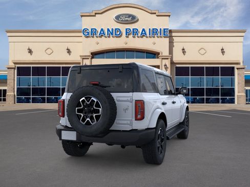 New 2026 Ford Bronco Outer Banks AWD/4WD image 8