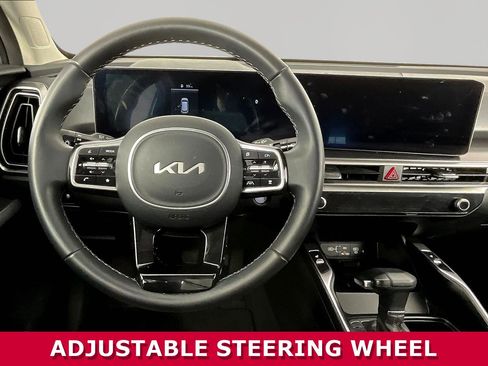 Certified 2025 Kia Sorento S w/ Panoramic Sunroof Package AWD/4WD image 8