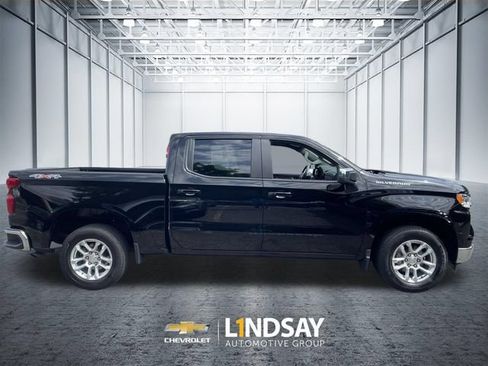 Used 2023 Chevrolet Silverado 1500 LT AWD/4WD image 9