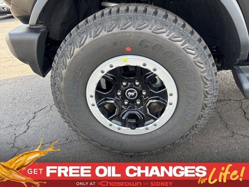 New 2026 Ford Bronco Outer Banks w/ Sasquatch Package image 9