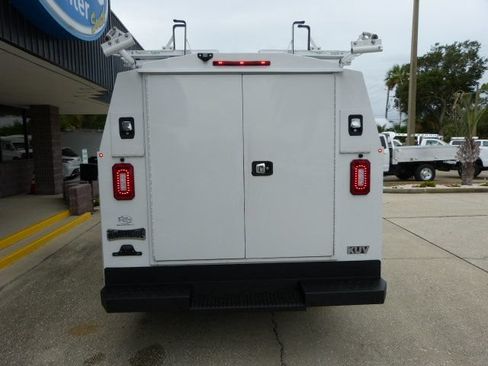 Used 2019 GMC Savana 3500 w/ Power Convenience Package RWD image 12