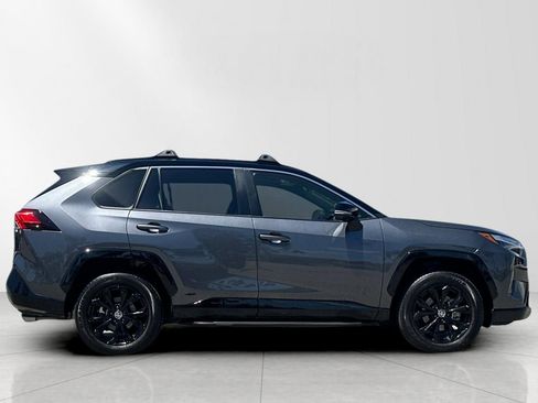 Used 2023 Toyota RAV4 XSE AWD/4WD image 3