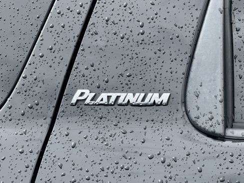 Used 2014 Toyota Sequoia Platinum image 21