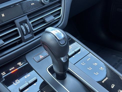 Used 2022 Porsche Macan image 22