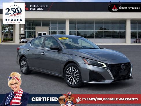 Used 2024 Nissan Altima 2.5 SV FWD image 1