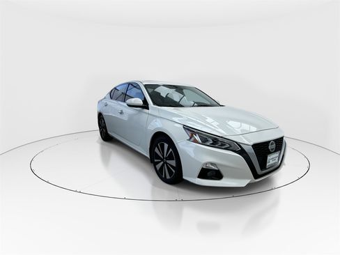 Used 2021 Nissan Altima 2.5 SL image 2