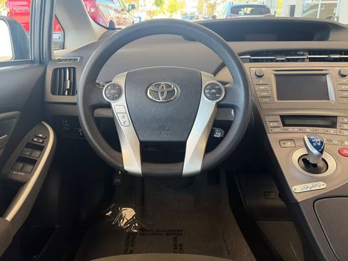 Used 2015 Toyota Prius Two FWD image 13