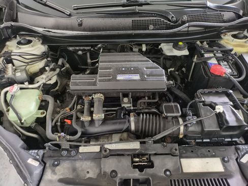 Used 2018 Honda CR-V Touring image 21