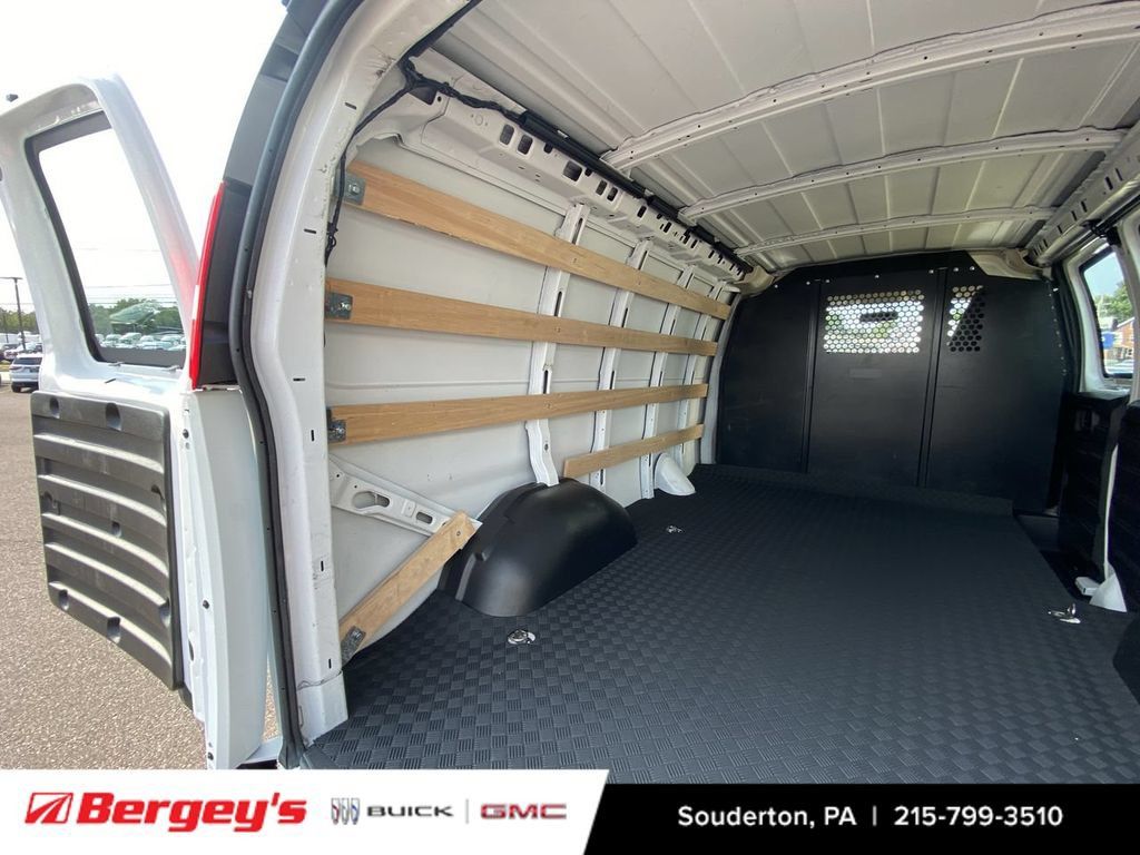Certified 2025 Chevrolet Express 2500 w/ Driver Convenience Package RWD image 29