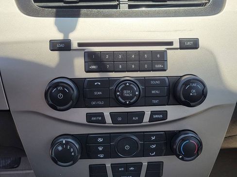 Used 2009 Ford Focus SES FWD image 24