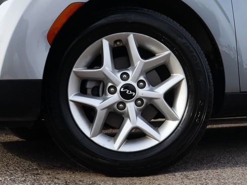 Used 2024 Kia Soul LX w/ Option Group 015 image 5