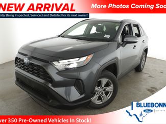 Used 2022 Toyota RAV4 XLE w/ Convenience Package video 1