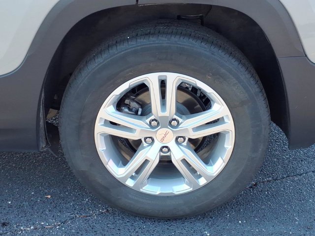 Used 2024 GMC Terrain SLE FWD image 8
