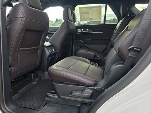 New 2026 Ford Explorer Platinum RWD image 13