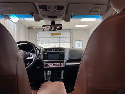 Used 2017 Subaru Outback 3.6R Touring image 22