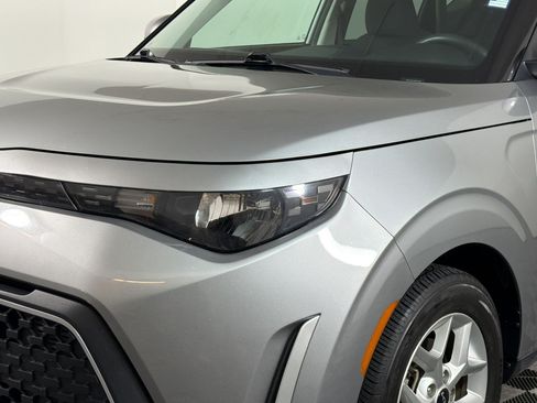 Used 2024 Kia Soul LX w/ Option Group 015 FWD image 9