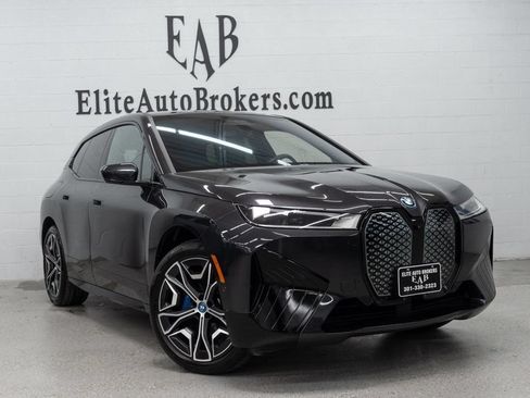 Used 2024 BMW iX xDrive50 w/ Premium Package AWD/4WD image 50