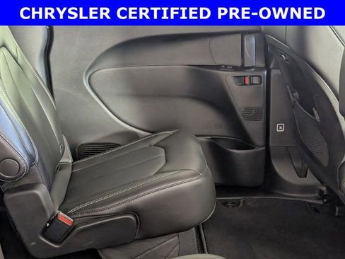 Certified 2026 Chrysler Pacifica Select FWD image 31