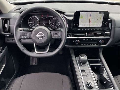 Used 2023 Nissan Pathfinder SL w/ Lighting Package (N92) image 11