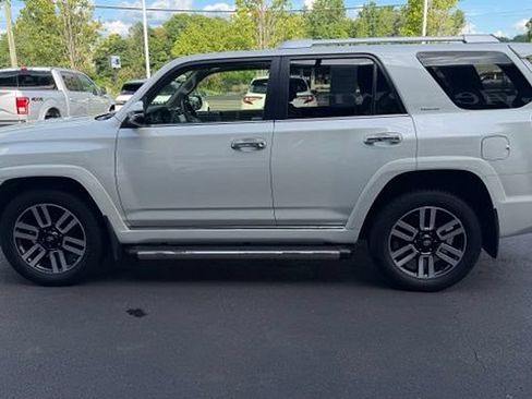 Used 2021 Toyota 4Runner Limited AWD/4WD image 4
