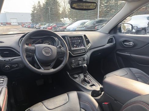 Used 2022 Jeep Cherokee Trailhawk w/ Premium Leather Package AWD/4WD image 15