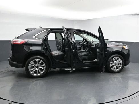 Certified 2024 Ford Edge Titanium AWD/4WD image 32