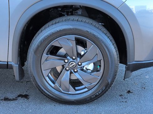 New 2026 Nissan Rogue SV FWD image 10