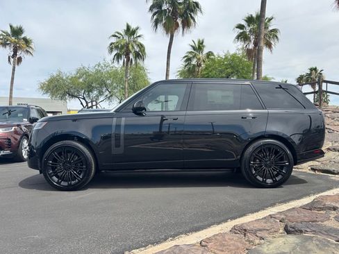New 2026 Land Rover Range Rover Long Wheelbase SE AWD/4WD image 3