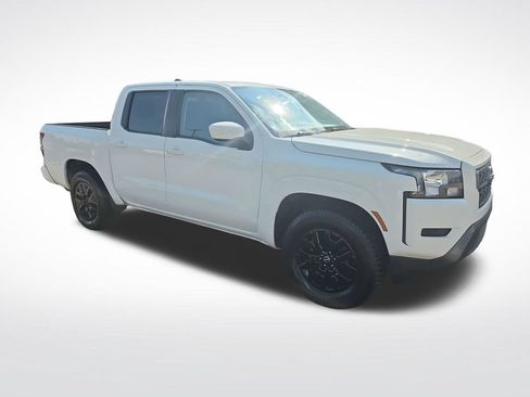 Used 2023 Nissan Frontier SV w/ Technology Package RWD image 6