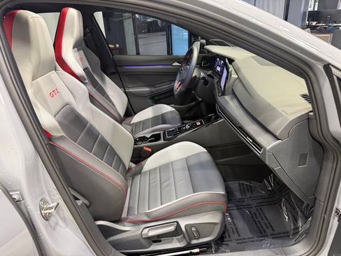 Used 2024 Volkswagen GTI Autobahn image 31