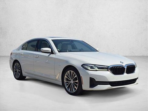Used 2021 BMW 530i w/ Convenience Package RWD image 3