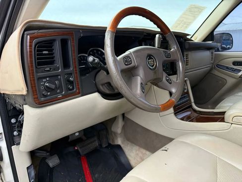 Used 2004 Cadillac Escalade 2WD image 17