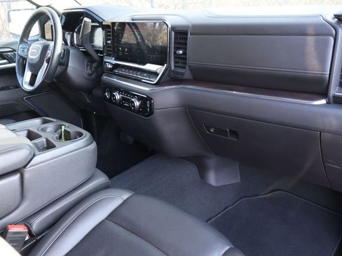 Certified 2024 GMC Sierra 1500 SLT image 37