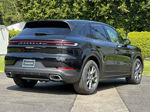 New 2026 Porsche Cayenne E-Hybrid image 8