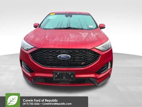 Used 2020 Ford Edge ST image 2