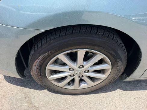 Used 2011 Toyota Camry XLE w/ SE/XLE Extra-Value Pkg FWD image 32