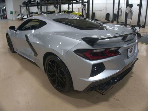 Used 2026 Chevrolet Corvette Stingray Preferred Cpe w/ Z51 Performance Package image 3