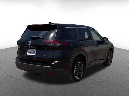 Used 2025 Nissan Rogue SV AWD/4WD image 12