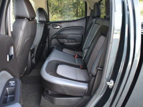 Used 2017 Chevrolet Colorado Z71 image 12