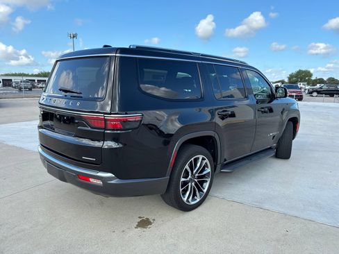 Used 2022 Jeep Wagoneer Series II w/ Premium Group I AWD/4WD image 7