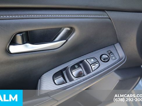 Used 2024 Nissan Sentra SV image 12