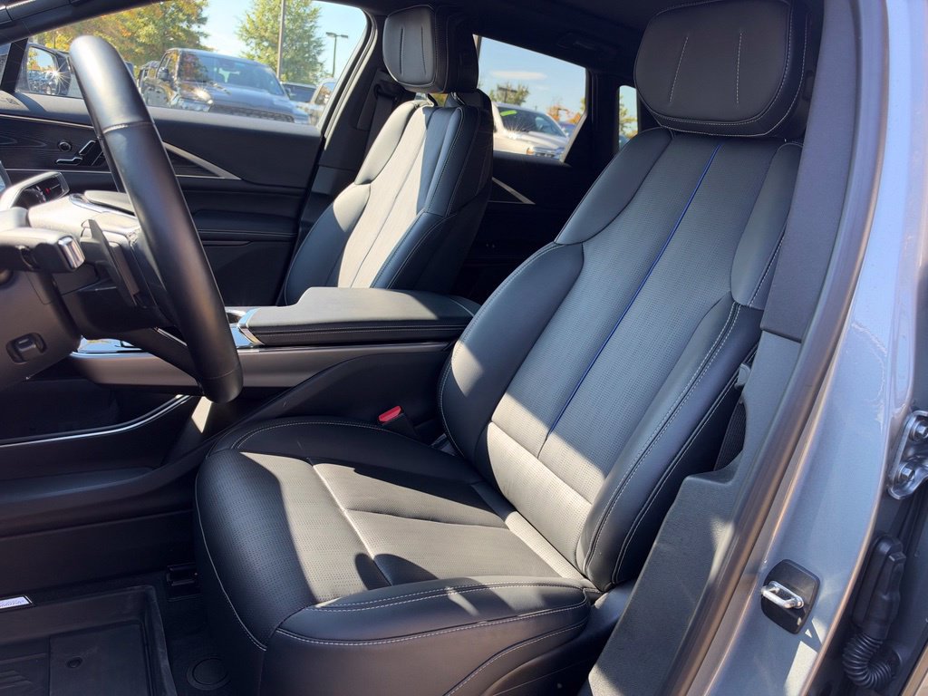 Used 2024 Cadillac Lyriq Sport w/ LPO, Floor Liner Package AWD/4WD image 20