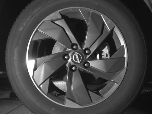 Used 2025 Nissan Rogue SV image 13