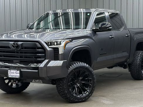 Used 2025 Toyota Tundra Limited image 1