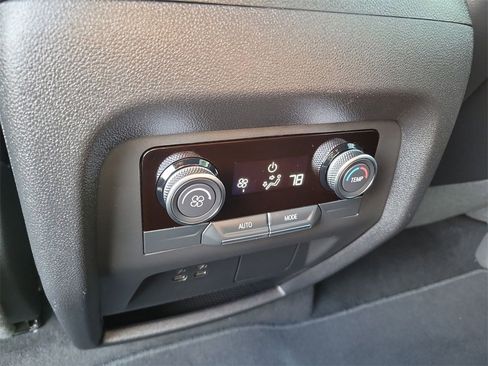 Used 2026 Buick Enclave Preferred image 21