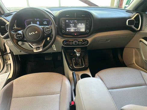 Used 2023 Kia Soul LX FWD image 22