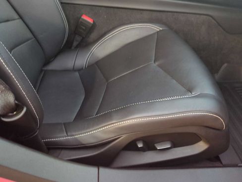Used 2022 Chevrolet Corvette Stingray Convertible w/ Z51 Performance Package RWD image 25